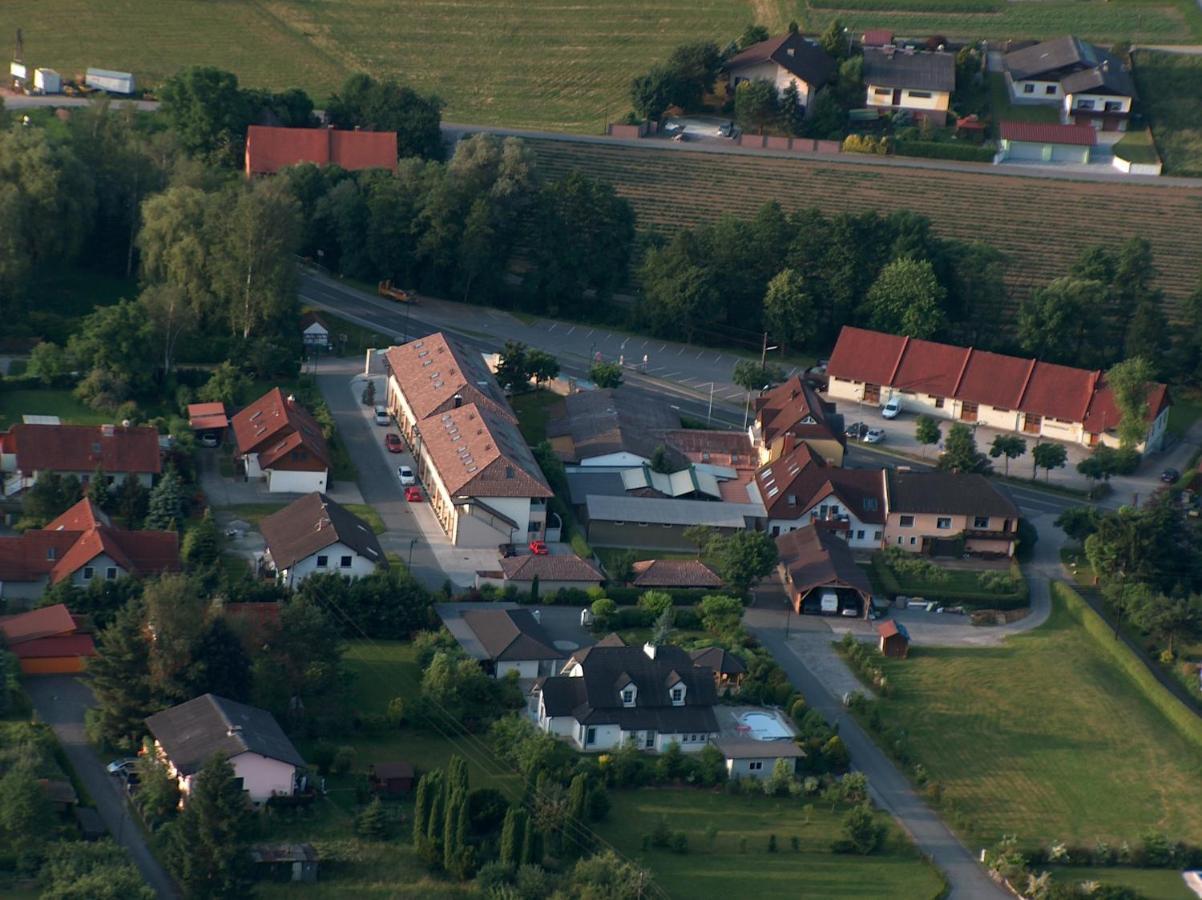 Apartmenthausmannstaetten Hausmannstatten Exterior photo